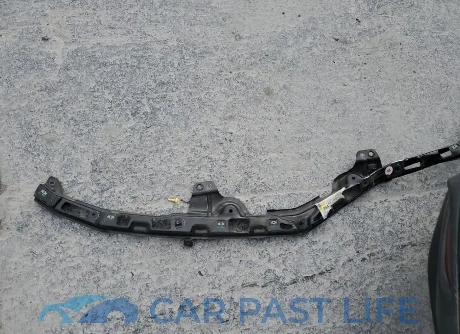 1G1ZB5ST5HF267903# 12