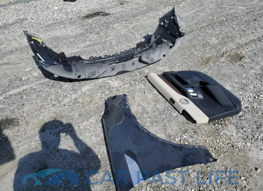 SALRR2RV6L2440247# 12