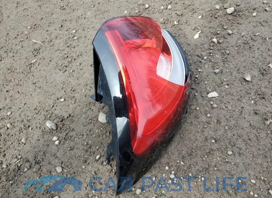 2C4RC1GG2KR627623# 13