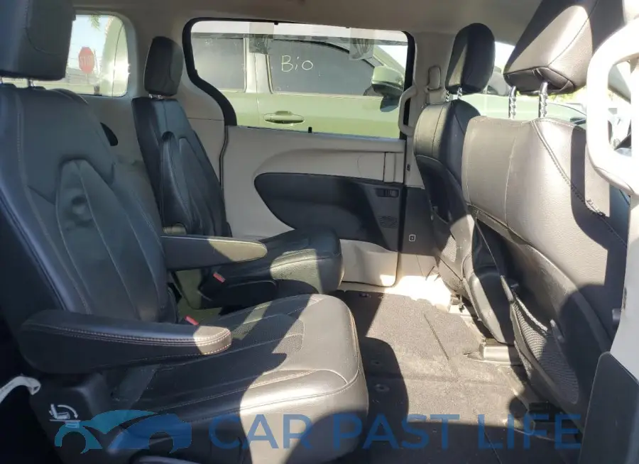 2C4RC1BG9JR124130# 11