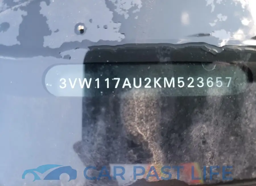 3VW117AU2KM523657# 13