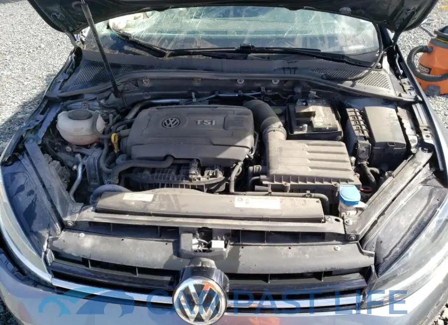 3VW117AU2KM523657# 11