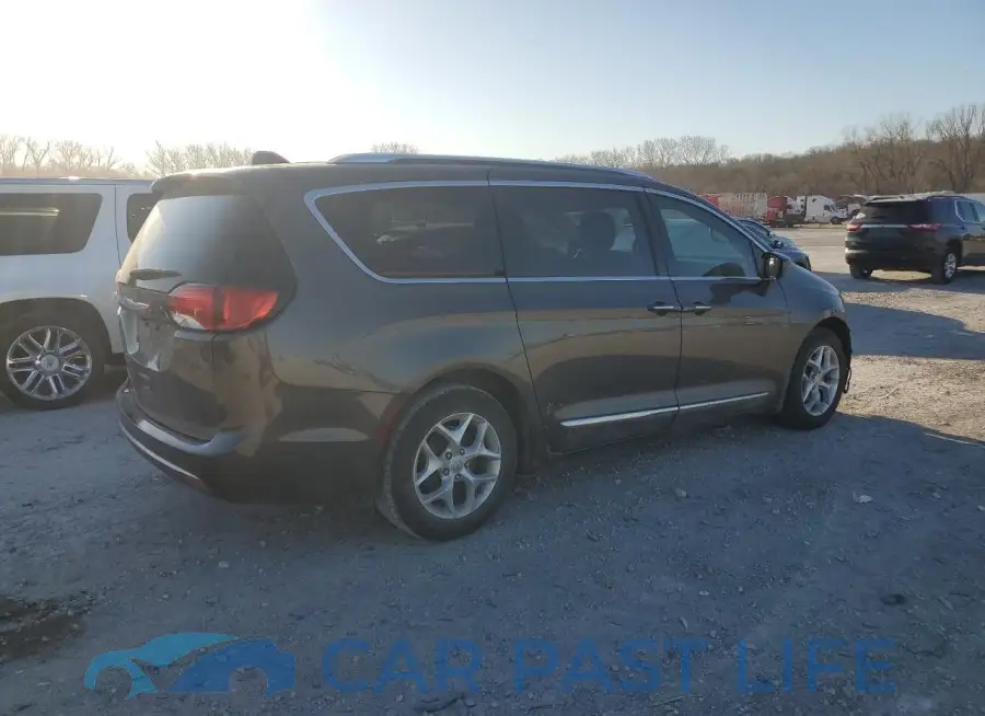 2C4RC1EG9HR622690# 3