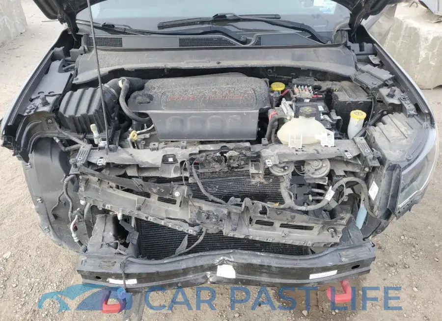 3C4NJDDB7JT441568# 11