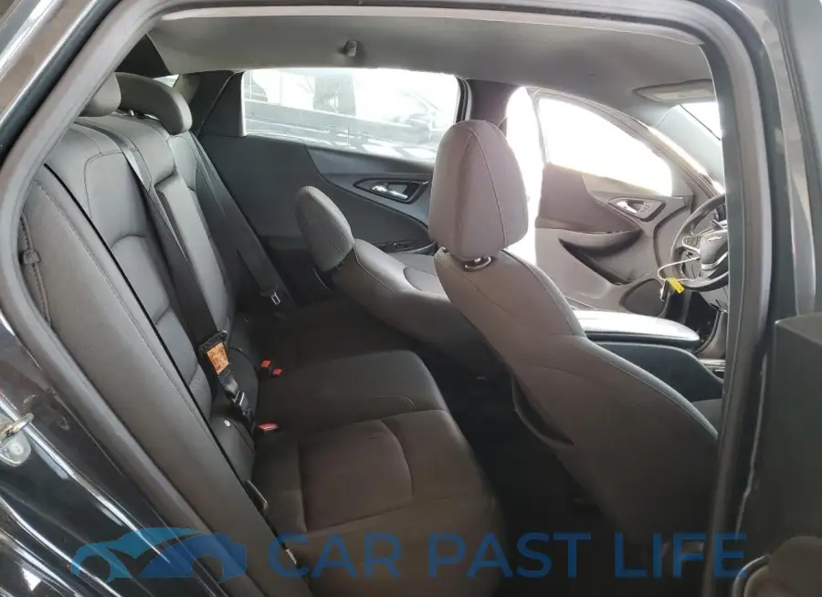 1G1ZD5ST5JF131223# 10