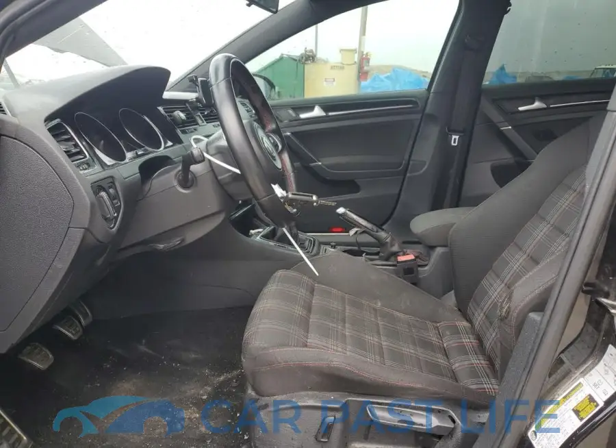 3VW5T7AU5GM062733# 7