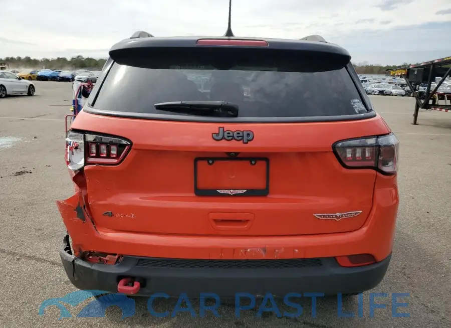 3C4NJDDB9JT346025# 6