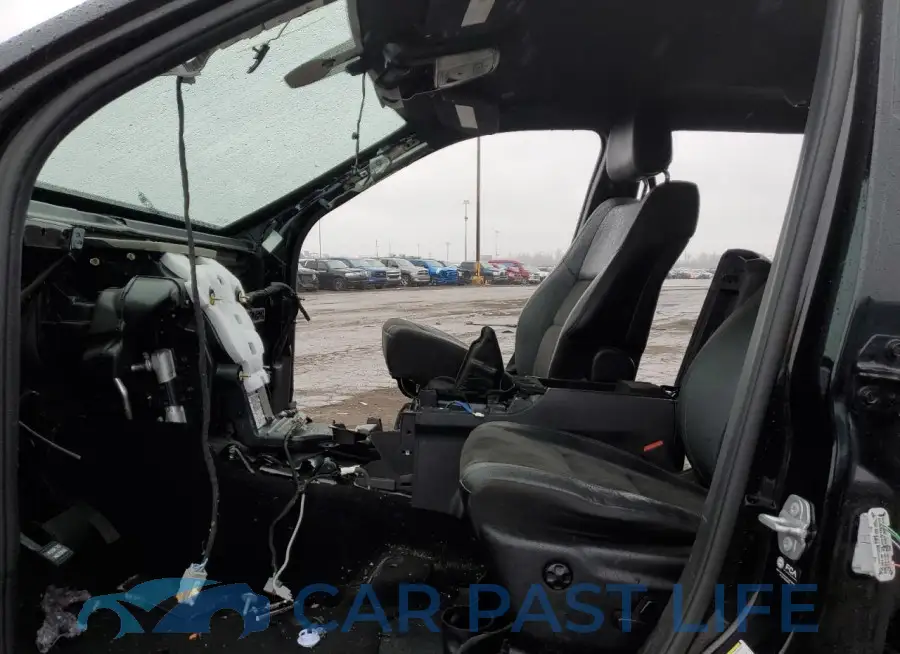 1C4RDJDG6MC601992# 7