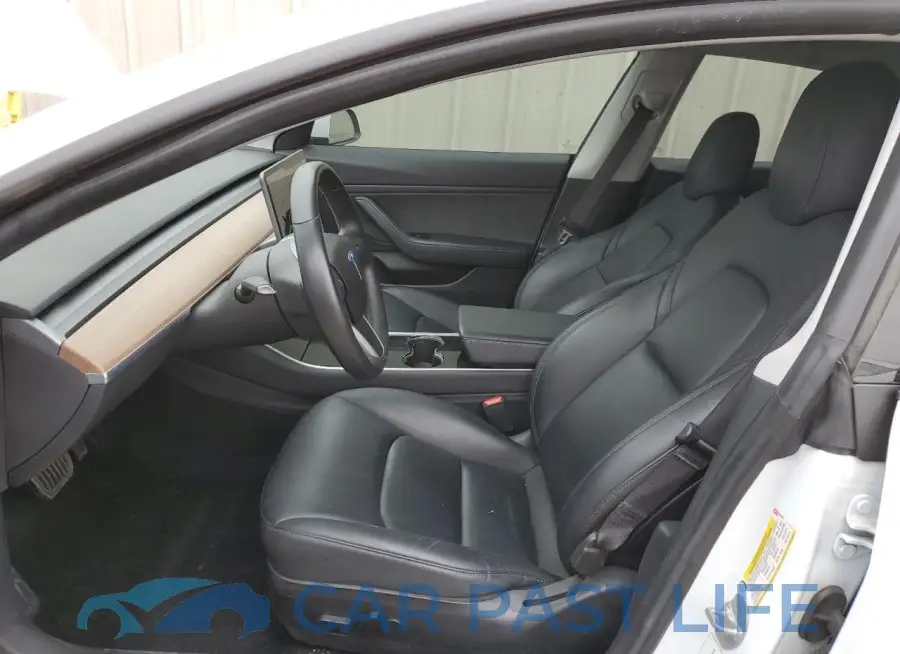 5YJ3E1EAXKF401484# 7