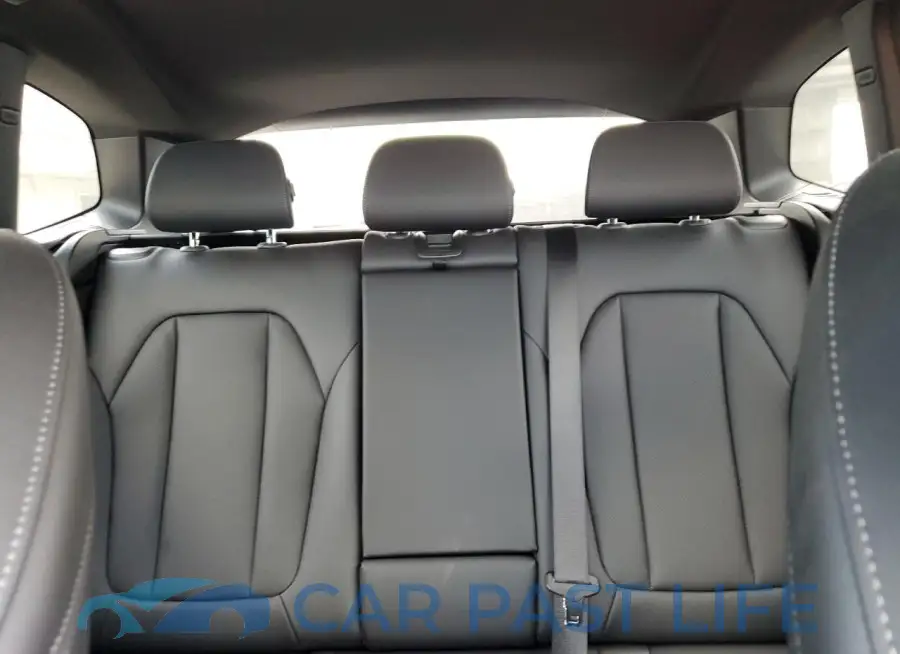 5UX43DP06R9V29630# 10