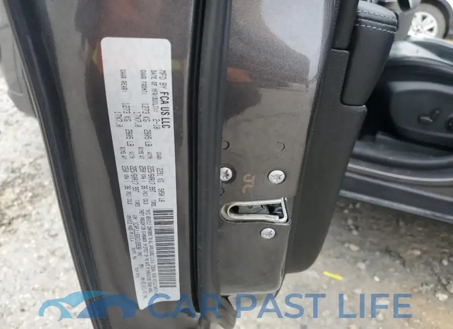 1C4PJLLB2KD129590# 13
