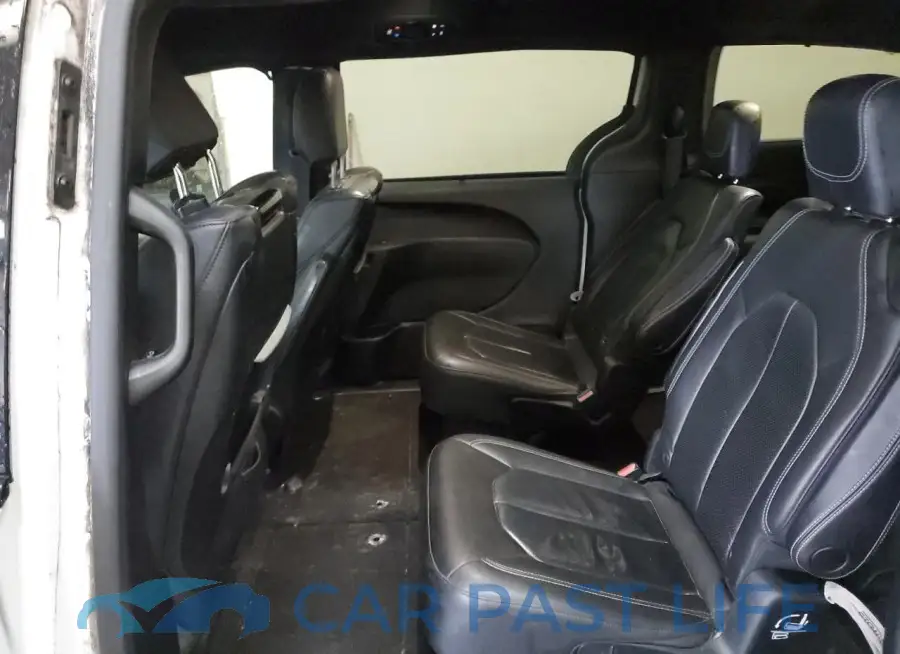 2C4RC1EG8JR172164# 11