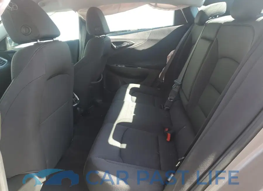 1G1ZD5ST9PF202075# 10