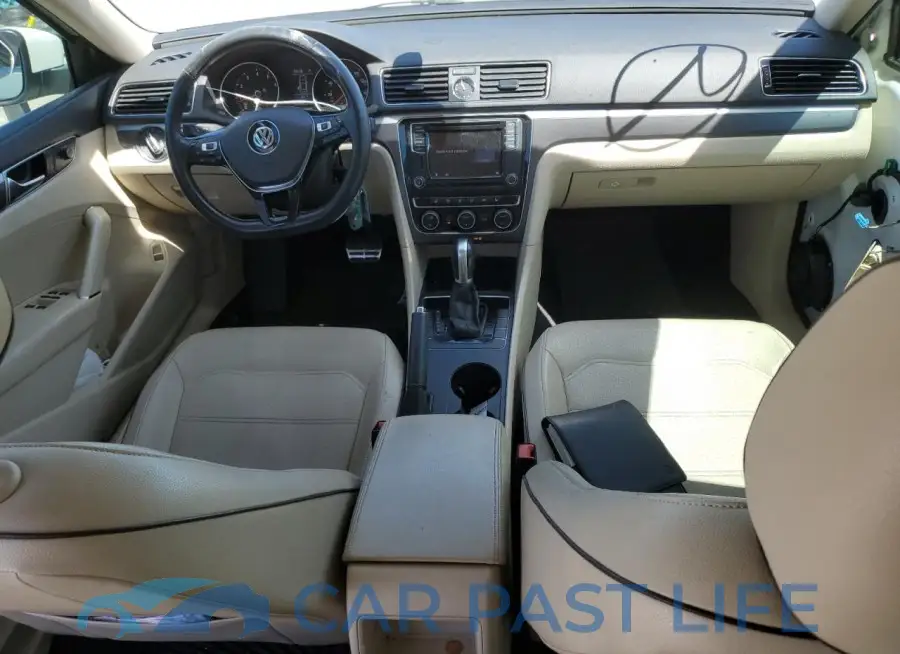 1VWDT7A33HC047475# 8