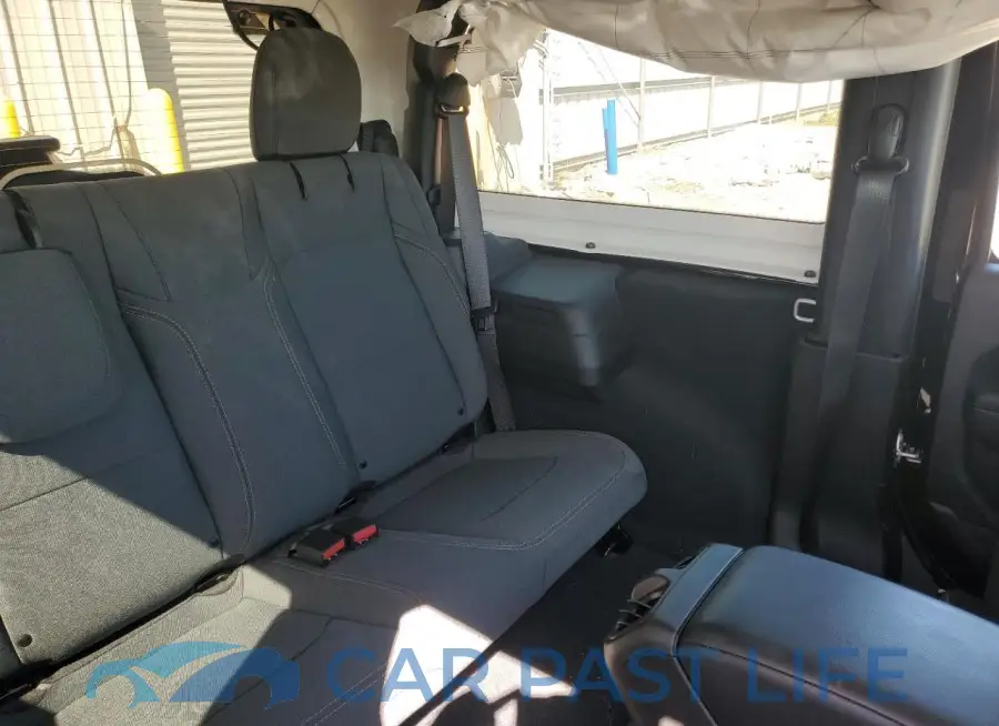 1C4PJXAN8RW135283# 11