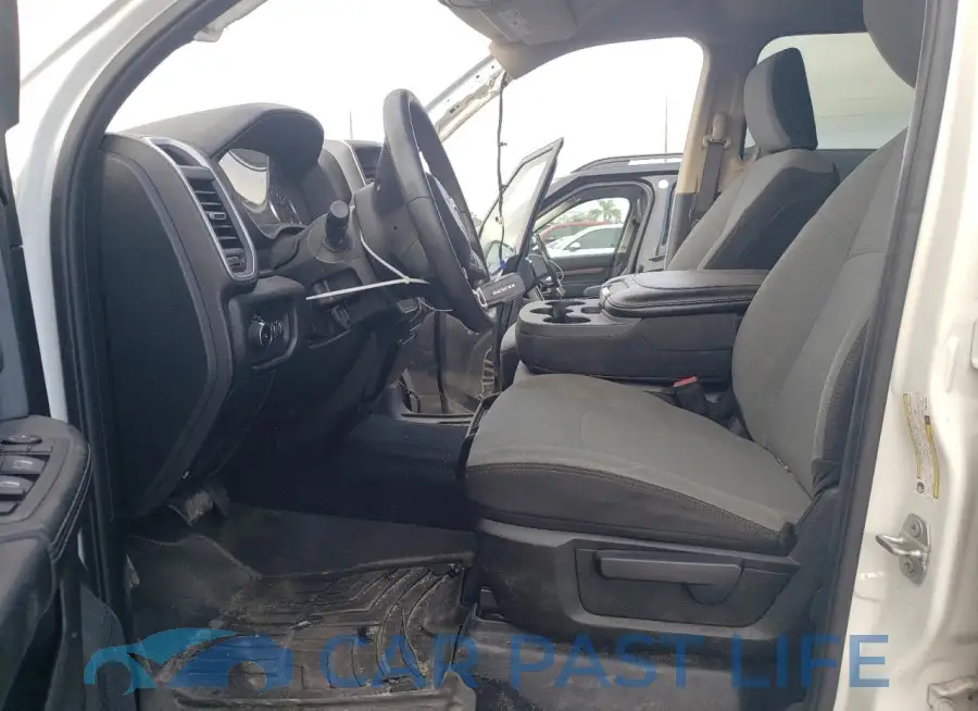 3C6UR5JL8KG678269# 7