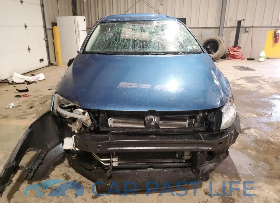 3VW2K7AJ7FM278495# 5