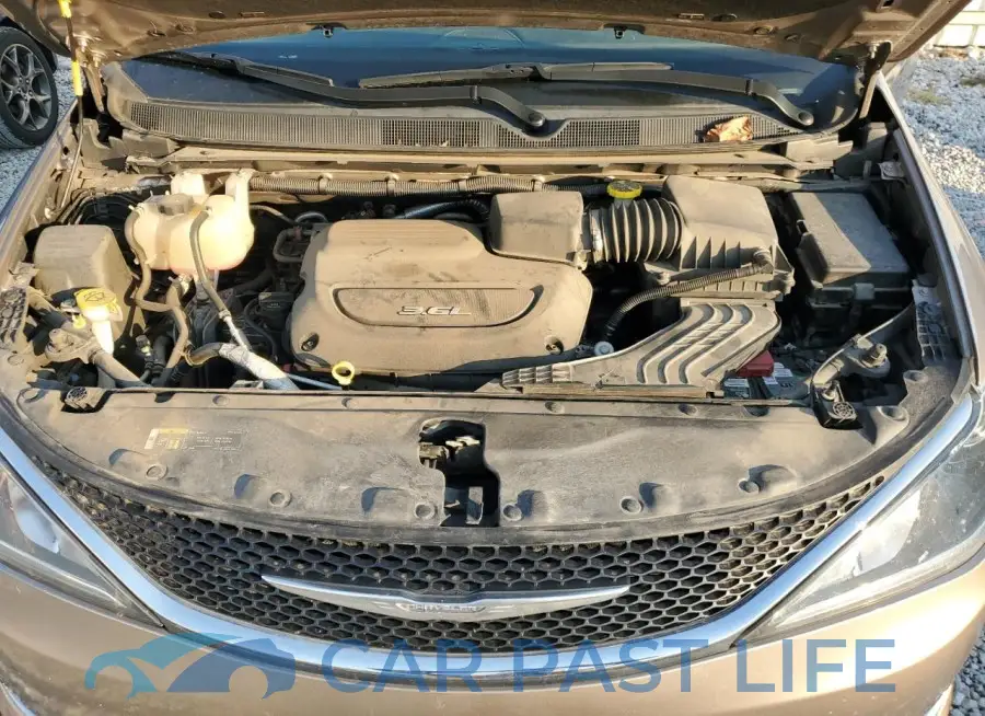 2C4RC1EG2JR112607# 12