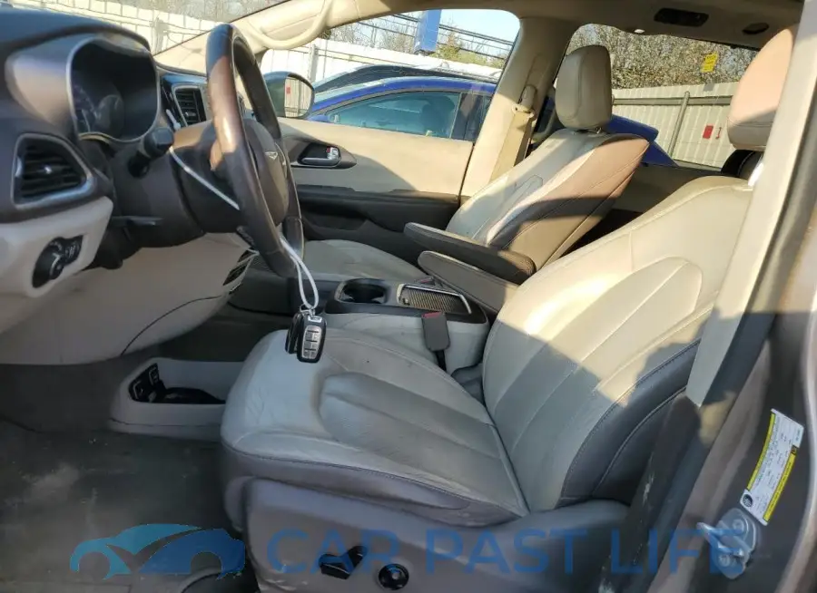 2C4RC1EG2JR112607# 7