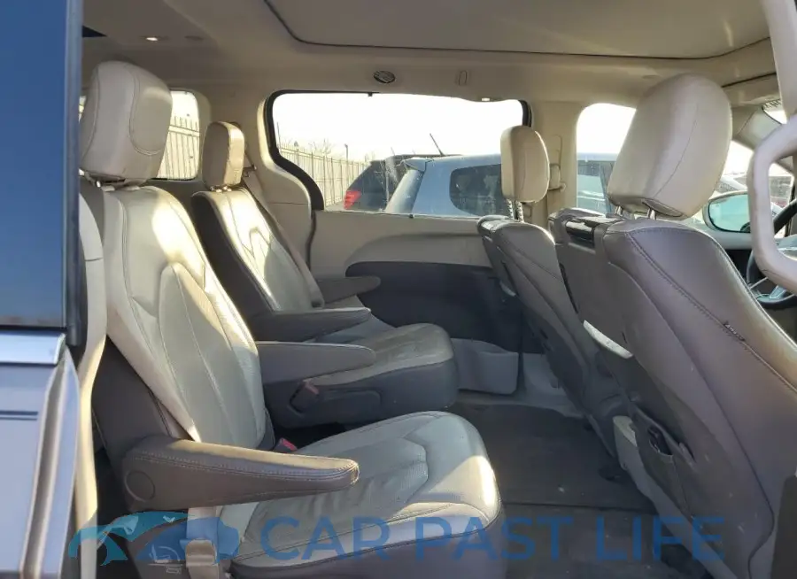 2C4RC1EG2JR112607# 11