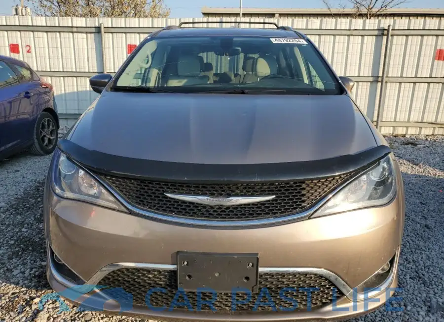 2C4RC1EG2JR112607# 5