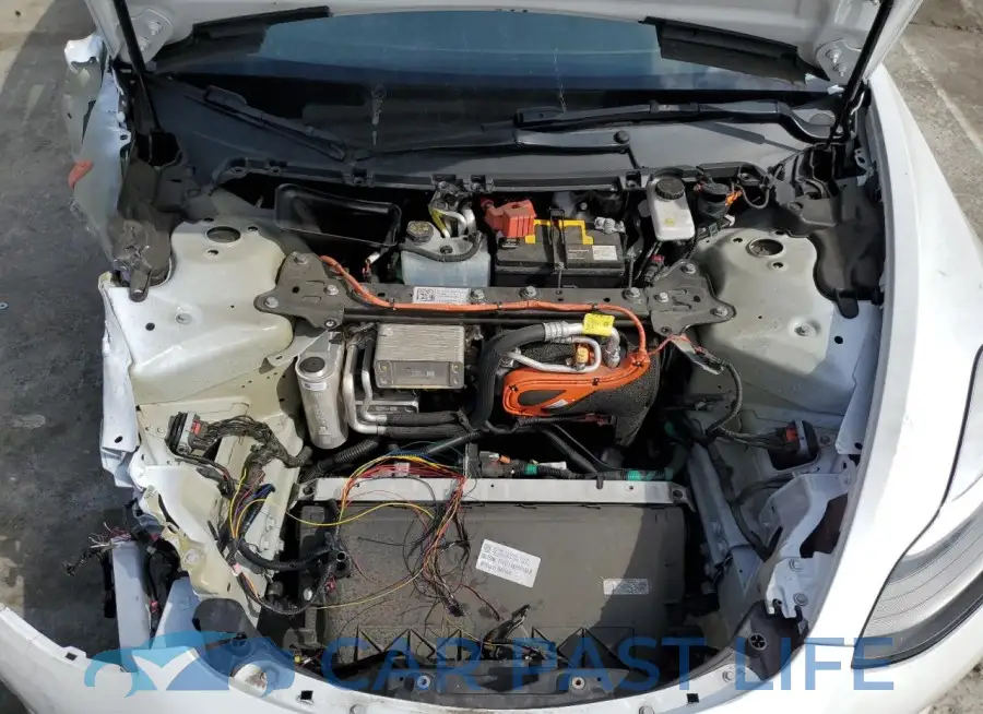 5YJ3E1EA6NF143002# 11