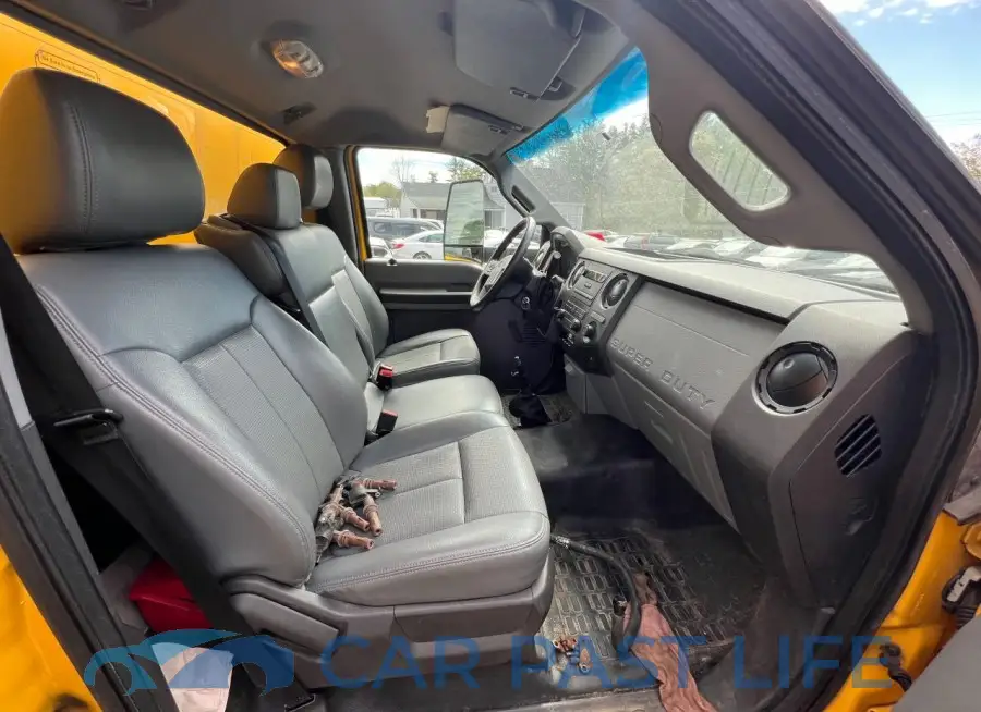 1FDNF6AY3HDB01092# 5