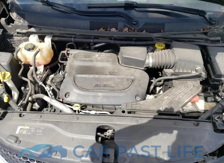 2C4RC1FG4LR107877# 12