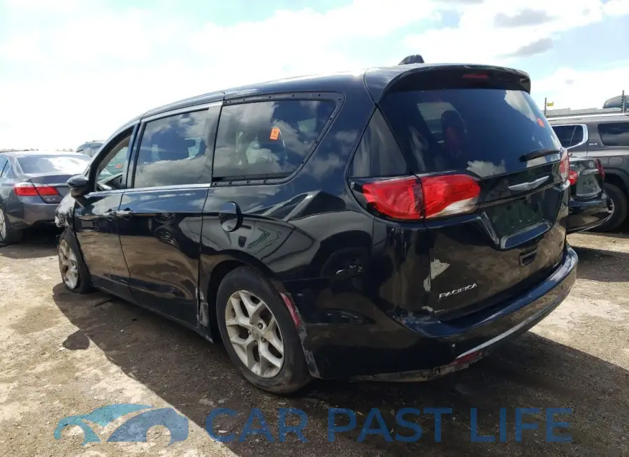 2C4RC1FG4LR107877# 2