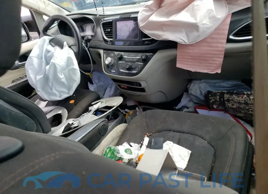 2C4RC1FG4LR107877# 8