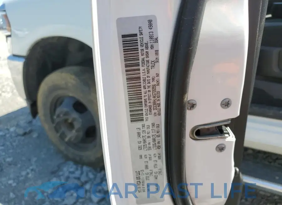 3C63RRHL4KG726956# 12