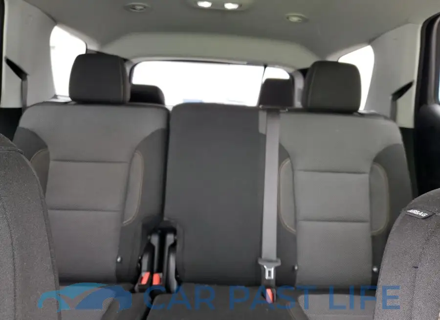 1GNEVFKW8KJ270545# 10