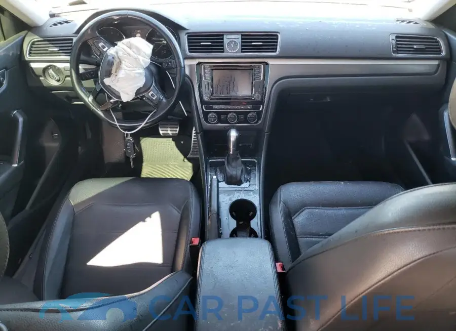 1VWDT7A34HC060459# 8