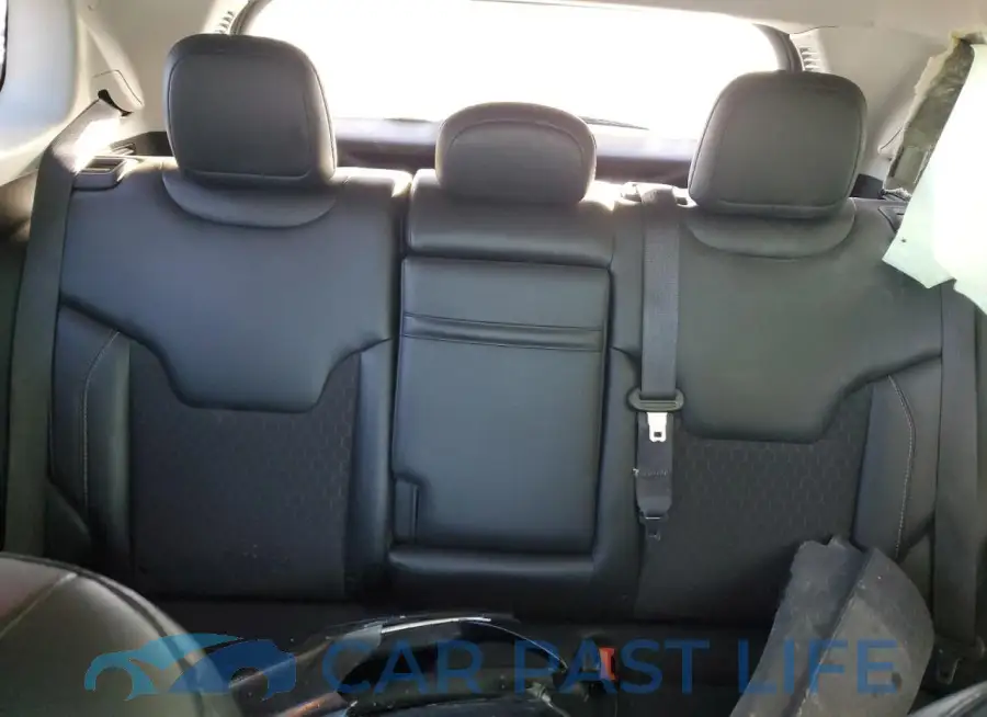 3C4NJDBB4JT200005# 10