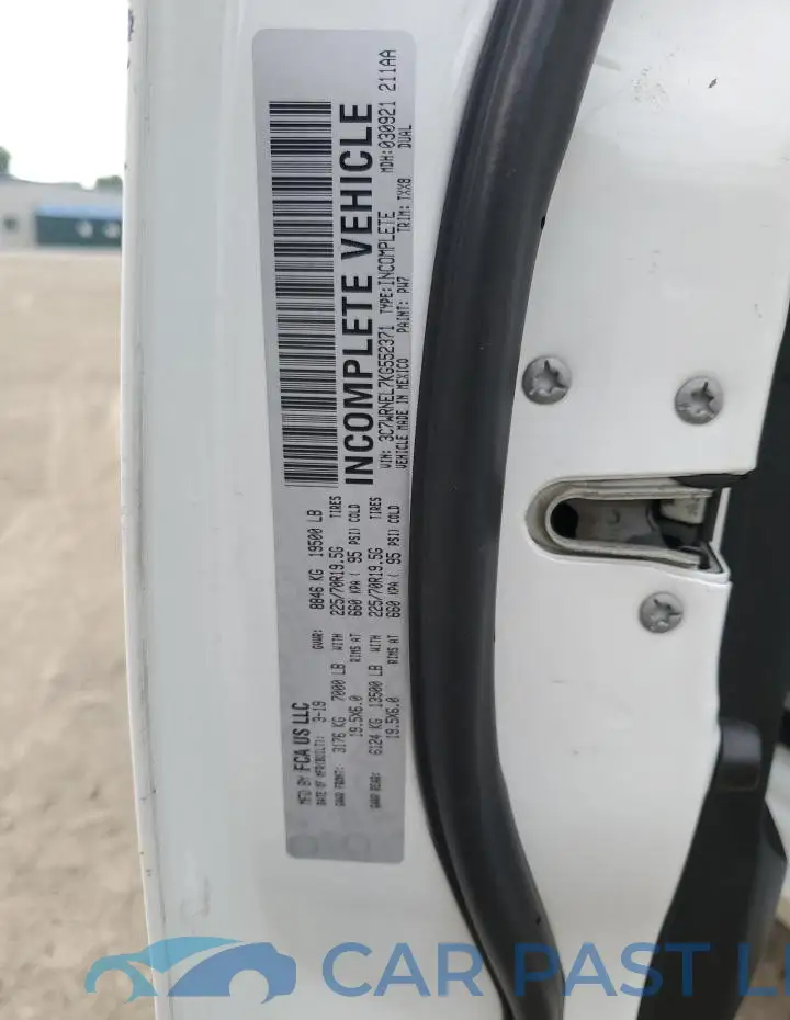 3C7WRNEL7KG552371# 12