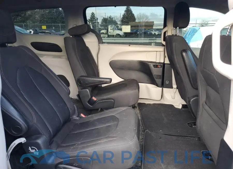 2C4RC1FG4LR216131# 11
