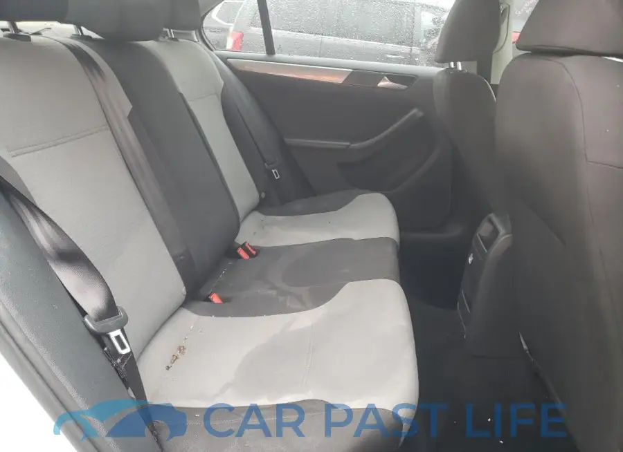 3VW2B7AJ2HM315441# 10