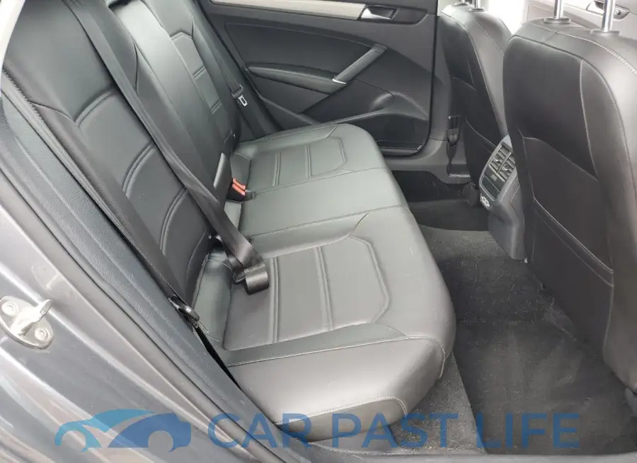 1VWSA7A37NC008235# 10