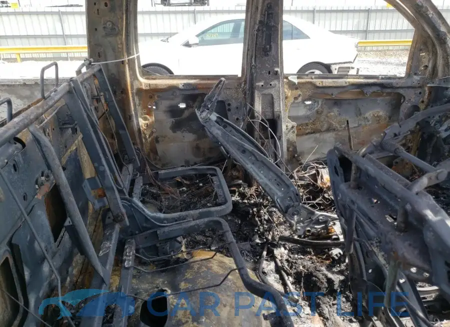 1C6SRFBT2NN141582# 10