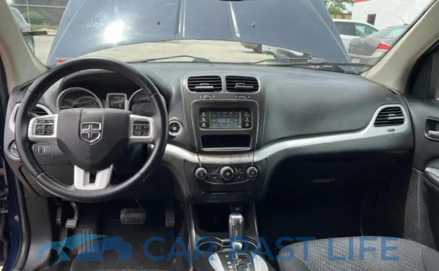 3C4PDCAB1JT495835# 9