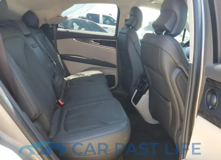 2LMPJ8LP9KBL39747# 11
