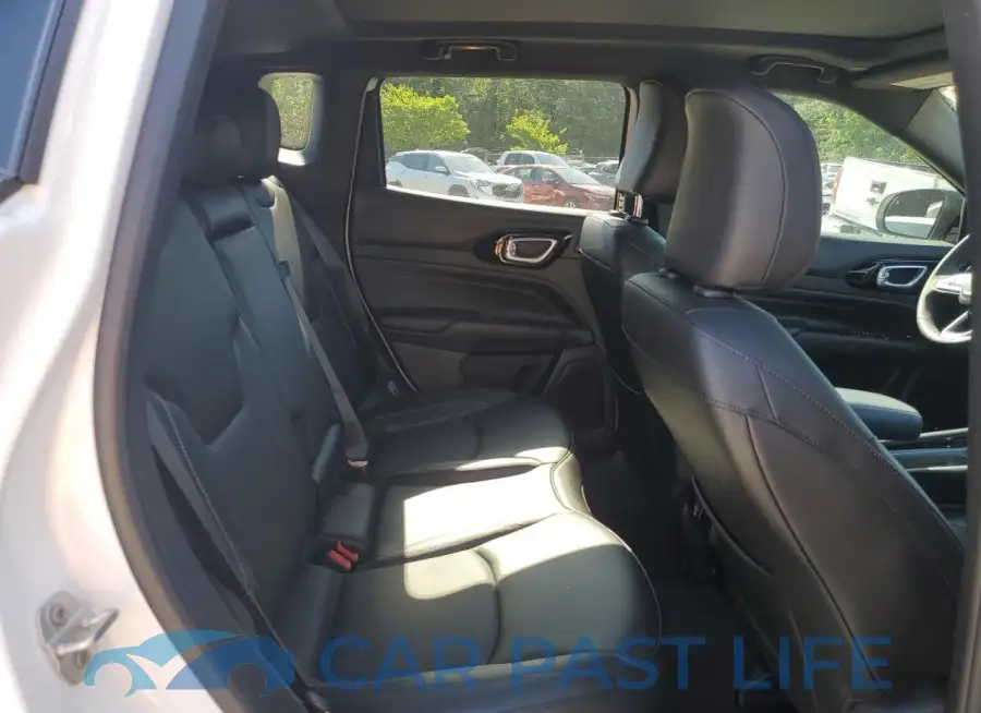 3C4NJDCN9PT557021# 10