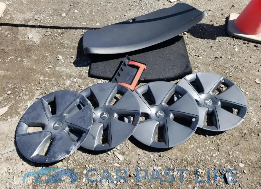5YJ3E1EA7NF362518# 12
