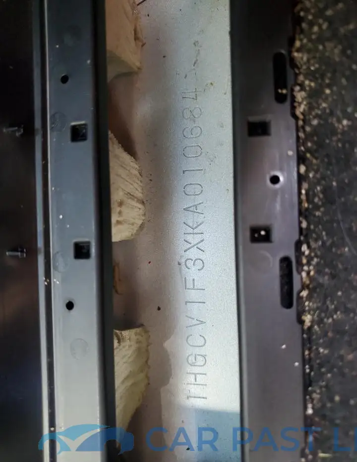 1HGCV1F3XKA010684# 12