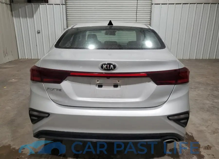3KPF24AD5ME270075# 6