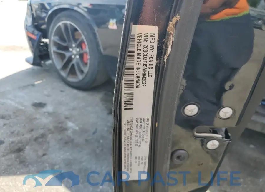 2C3CDZFJ5MH642029# 12