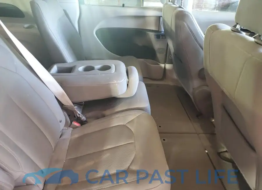 2C4RC1FG7JR354193# 11