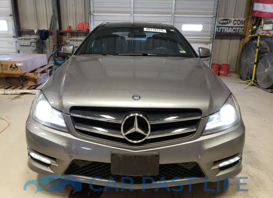WDDGJ8JB3FG401588# 5