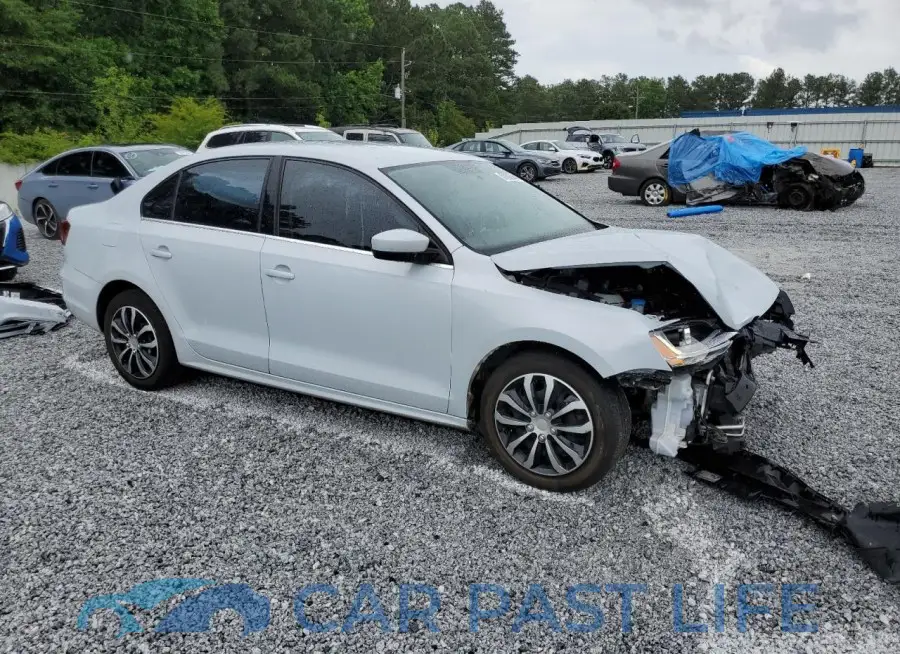3VW2B7AJ1HM335552# 4
