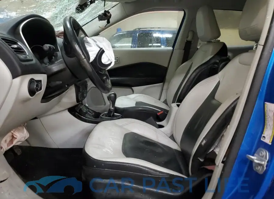 3C4NJDCBXJT300639# 7